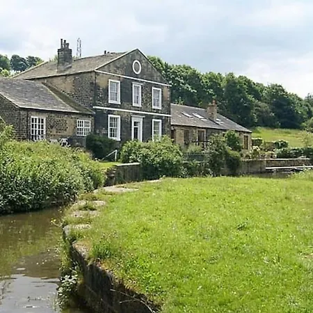 Lägenhet *f1*5gh* Setup For Your Relaxed & Amazing + Free Parking + Free Fast Wifi * Leeds (West Yorkshire)